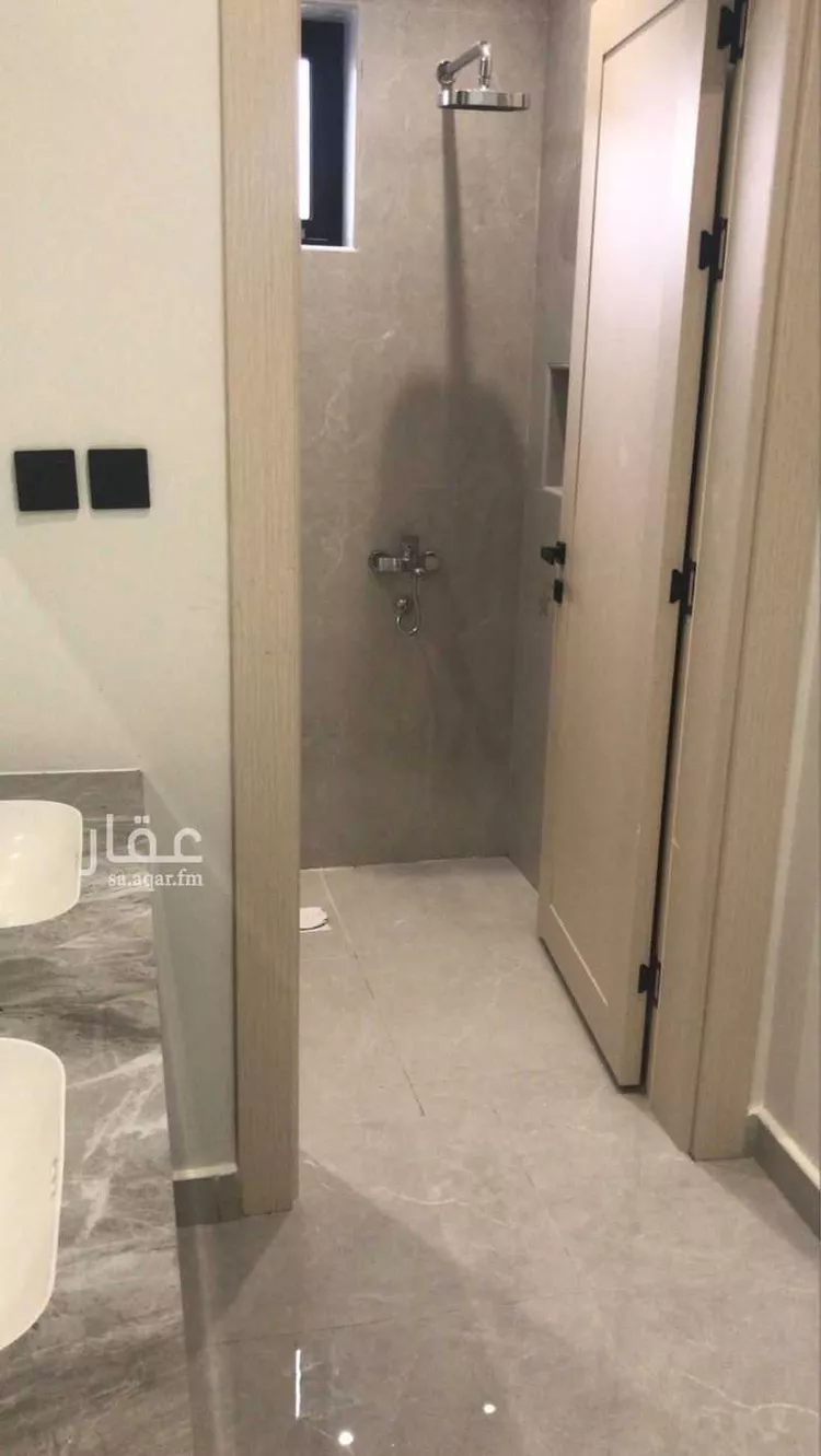 فيلا للبيع في شارع عفيف الغفاري, حي ضاحية الملك فهد, مدينة الدمام, المنطقة الشرقية صورة 5