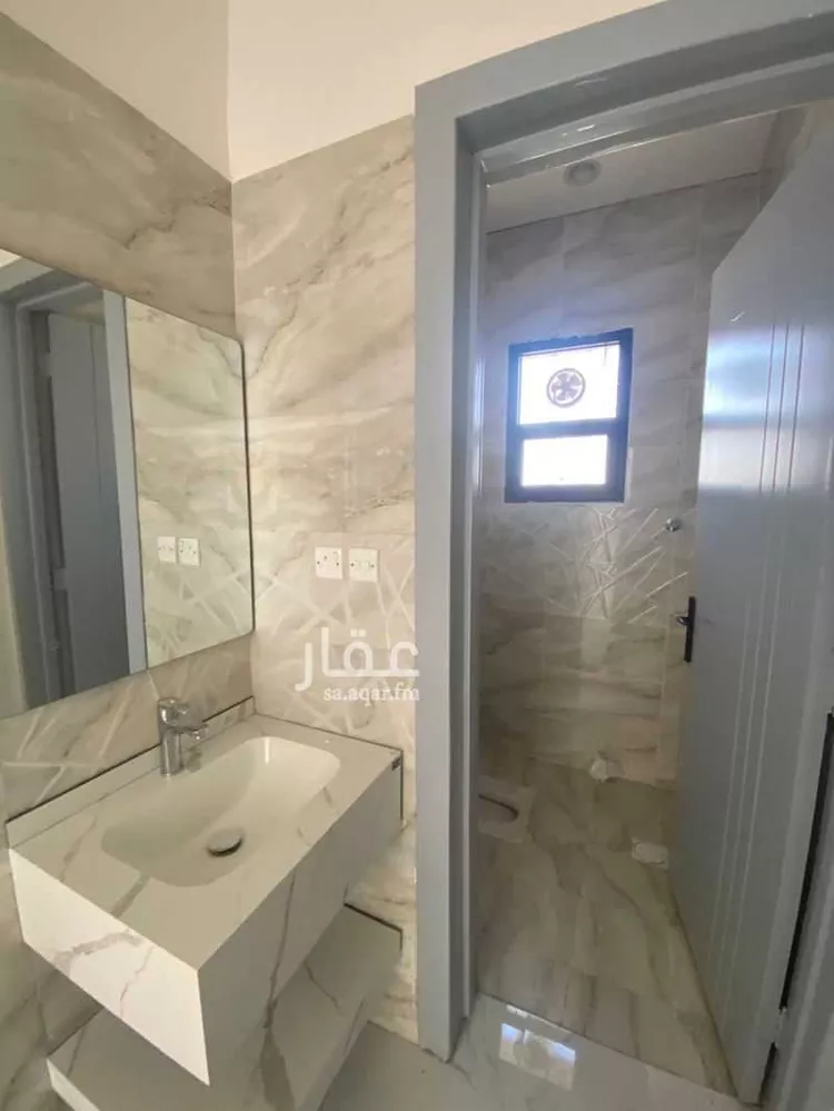 دور للبيع في شارع عام, حي البرية, مدينة الرياض, منطقة الرياض صورة 2