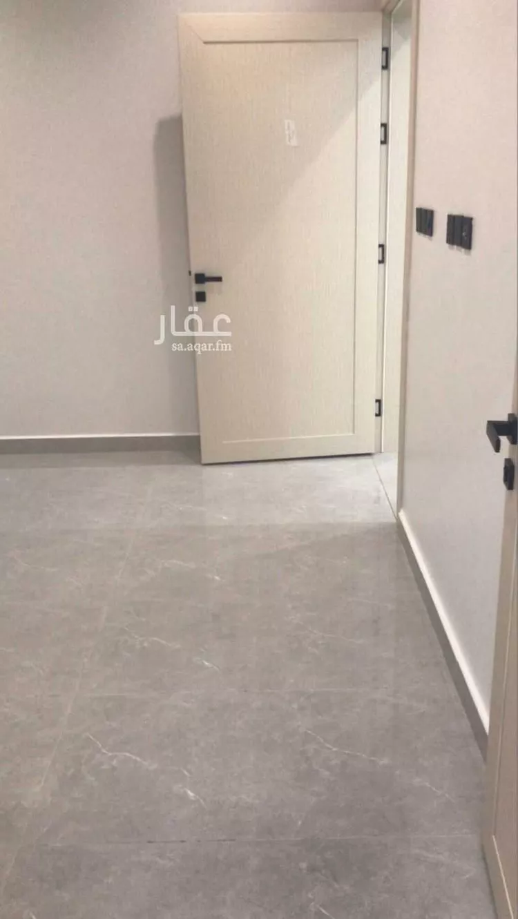 فيلا للبيع في شارع عفيف الغفاري, حي ضاحية الملك فهد, مدينة الدمام, المنطقة الشرقية
