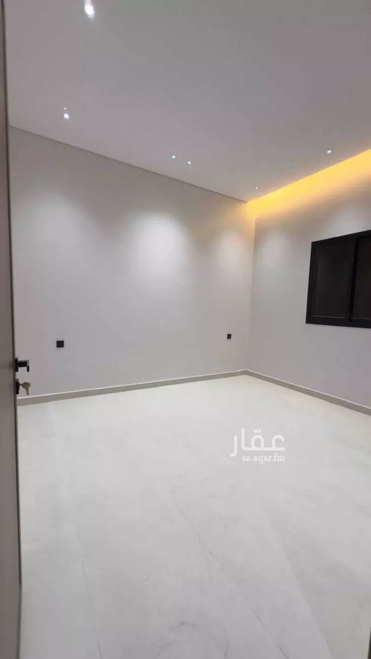 فيلا للبيع في شارع أبي القاسم بن مكي, حي طيبة, مدينة الرياض, منطقة الرياض صورة 2