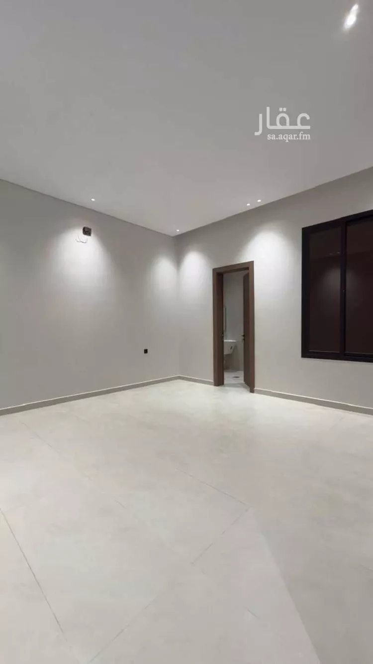 فيلا للبيع في شارع أبي القاسم بن مكي, حي طيبة, مدينة الرياض, منطقة الرياض 16
