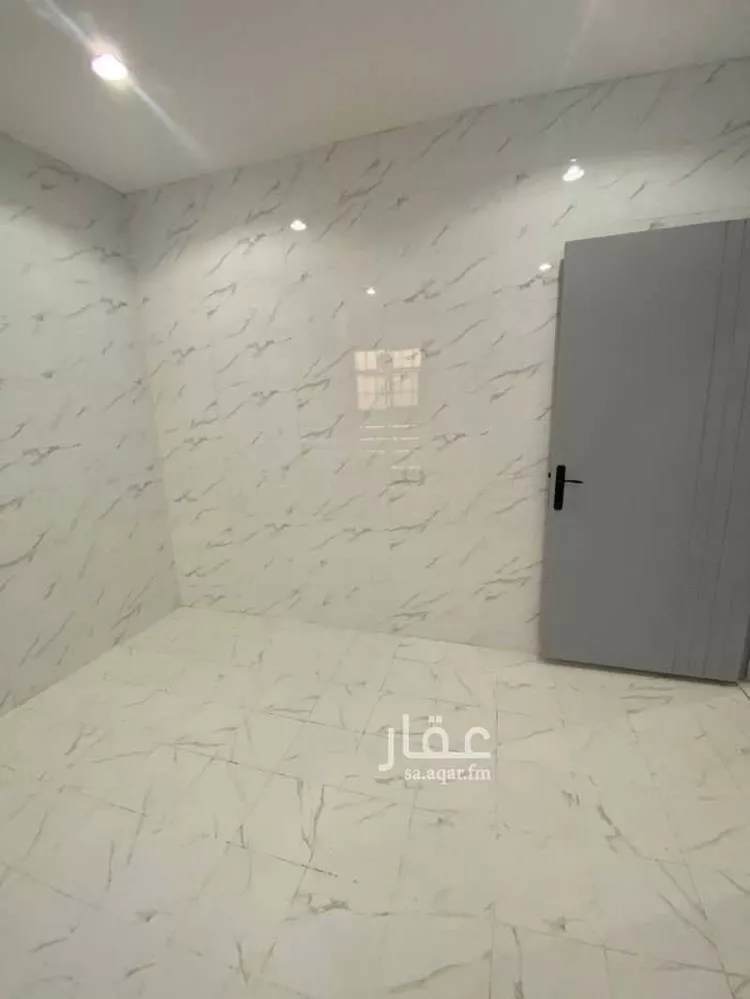 دور للبيع في شارع عام, حي البرية, مدينة الرياض, منطقة الرياض صورة 4