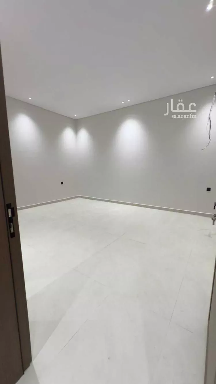 فيلا للبيع في شارع أبي القاسم بن مكي, حي طيبة, مدينة الرياض, منطقة الرياض 10