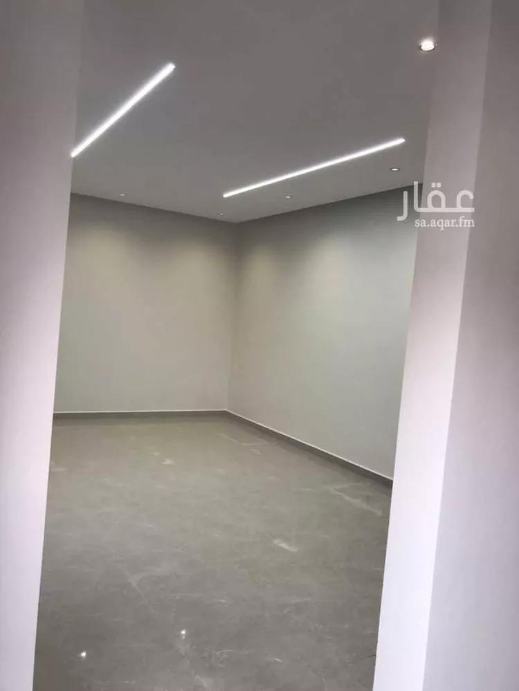 فيلا للبيع في شارع عفيف الغفاري, حي ضاحية الملك فهد, مدينة الدمام, المنطقة الشرقية صورة 2