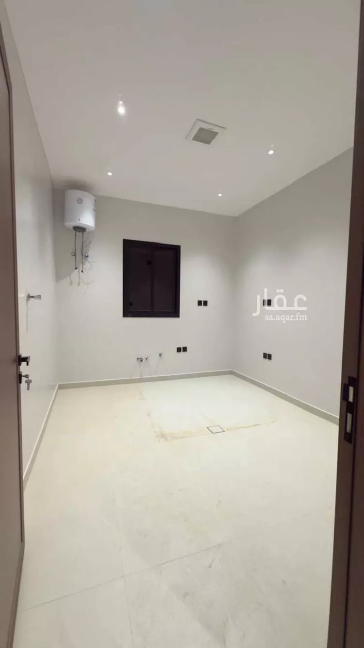 فيلا للبيع في شارع أبي القاسم بن مكي, حي طيبة, مدينة الرياض, منطقة الرياض صورة 3