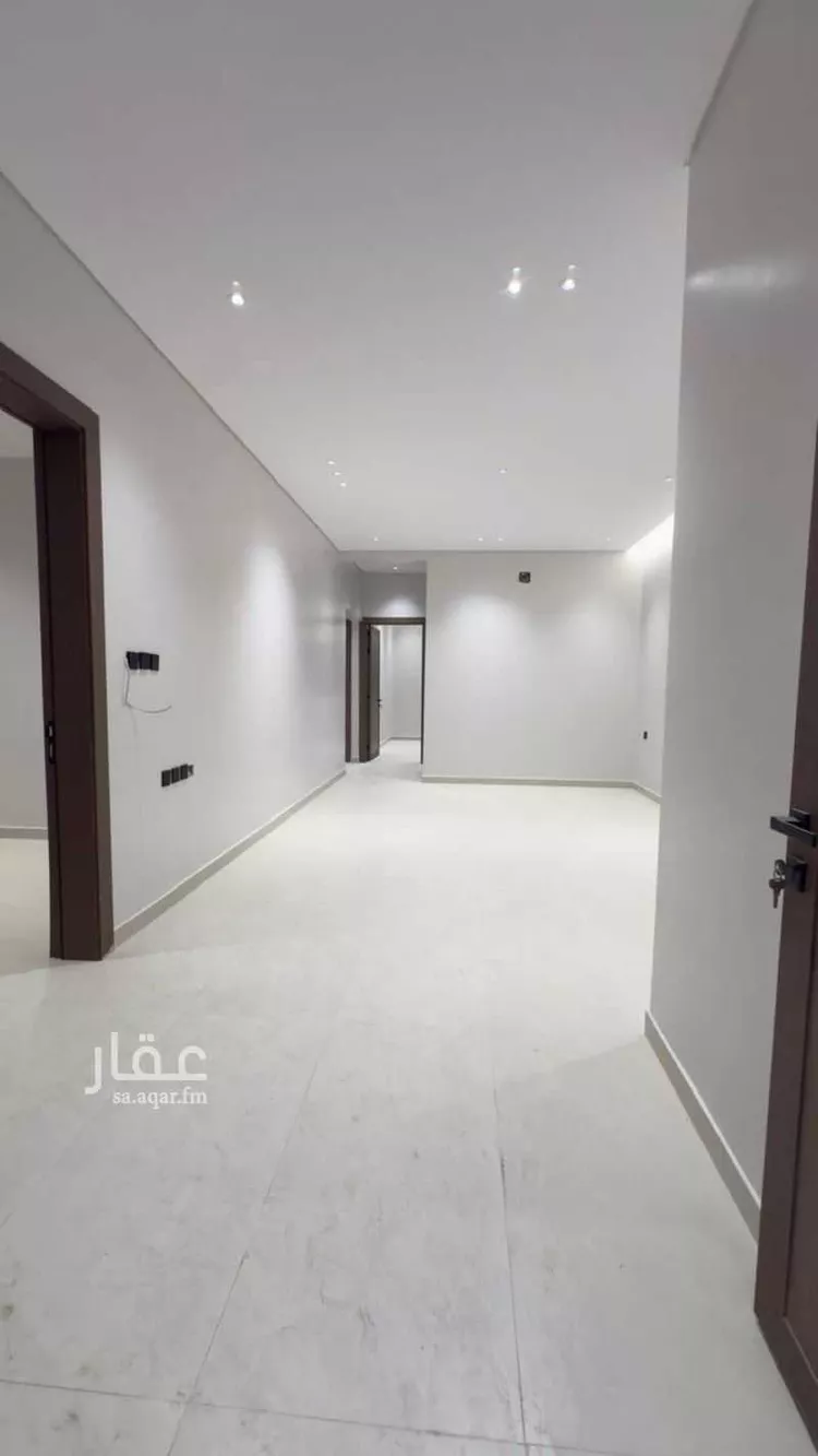 فيلا للبيع في شارع أبي القاسم بن مكي, حي طيبة, مدينة الرياض, منطقة الرياض صورة 5