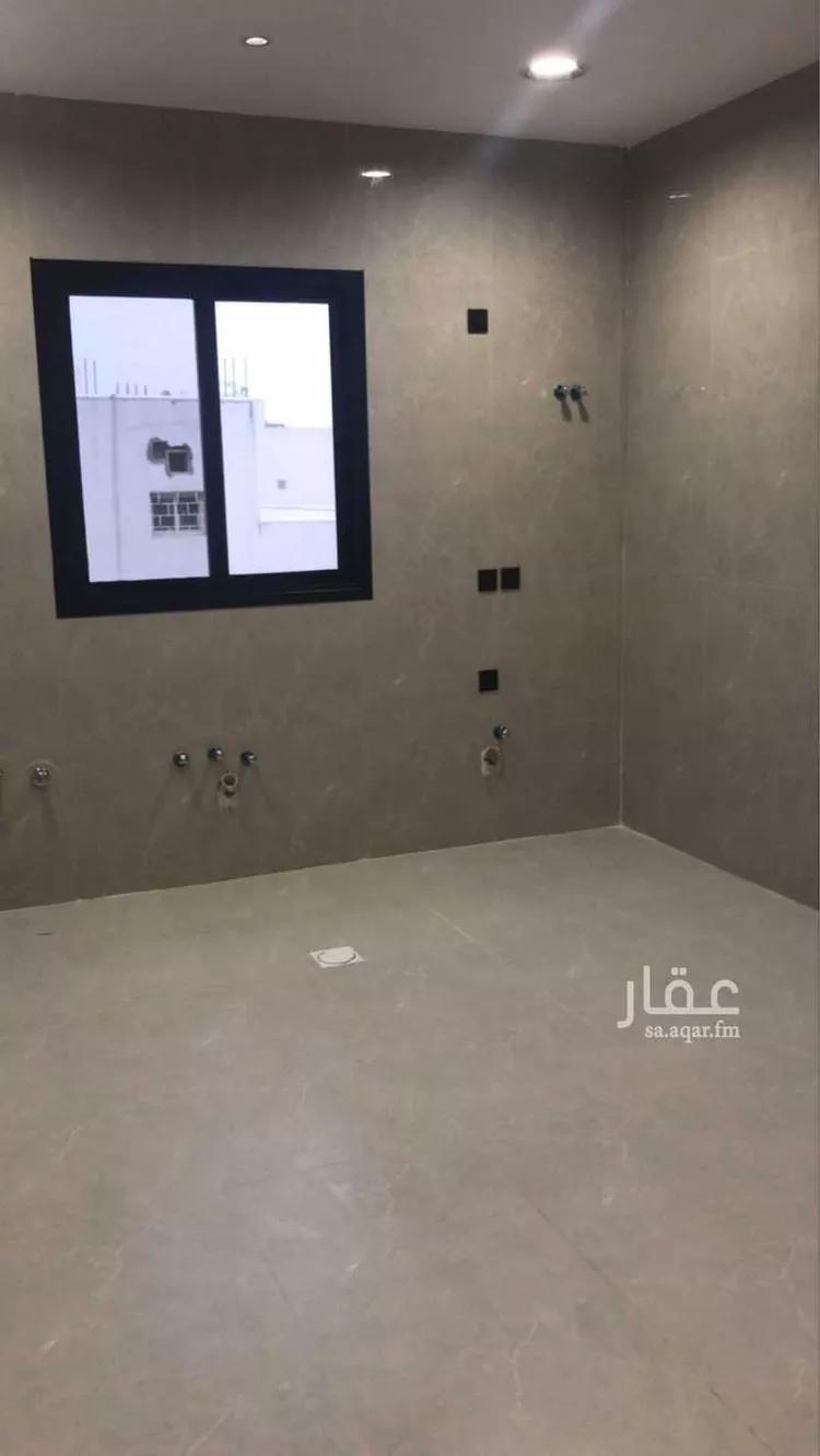 فيلا للبيع في شارع عفيف الغفاري, حي ضاحية الملك فهد, مدينة الدمام, المنطقة الشرقية 8