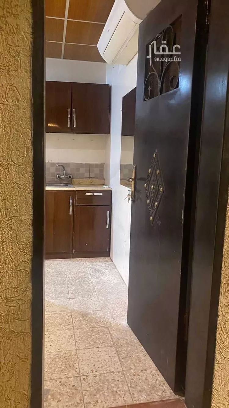 غرفة للإيجار في شارع المدرة ، حي ظهرة لبن ، الرياض ، منطقة الرياض