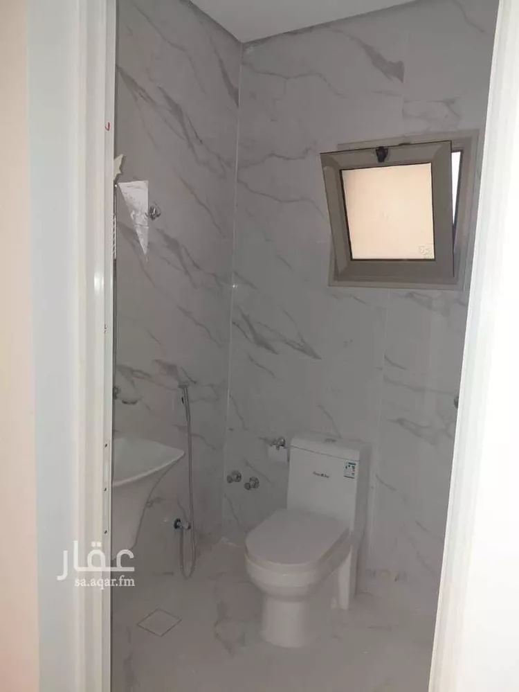 عمارة للإيجار في شارع الامير عبدالمجيد ابن عبدالعزيز, حي مدينة العمال, مدينة الخبر, المنطقة الشرقية صورة 5