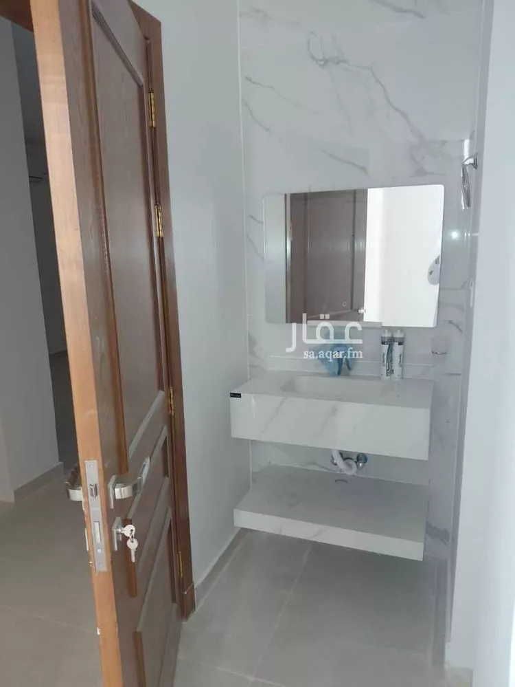 عمارة للإيجار في شارع الامير عبدالمجيد ابن عبدالعزيز, حي مدينة العمال, مدينة الخبر, المنطقة الشرقية 8