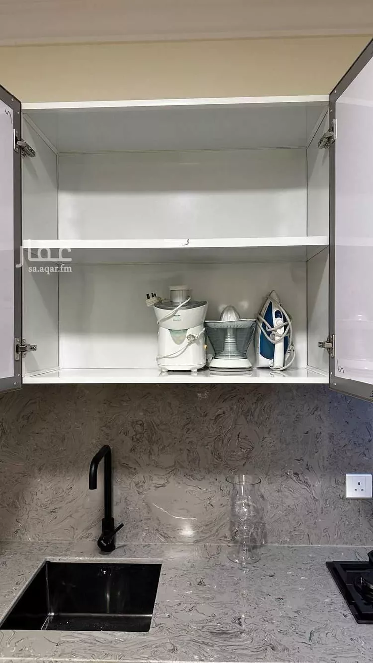 غرفة للإيجار في شارع احمد عبدالغفور عطار ، حي العليا ، الرياض ، منطقة الرياض 8