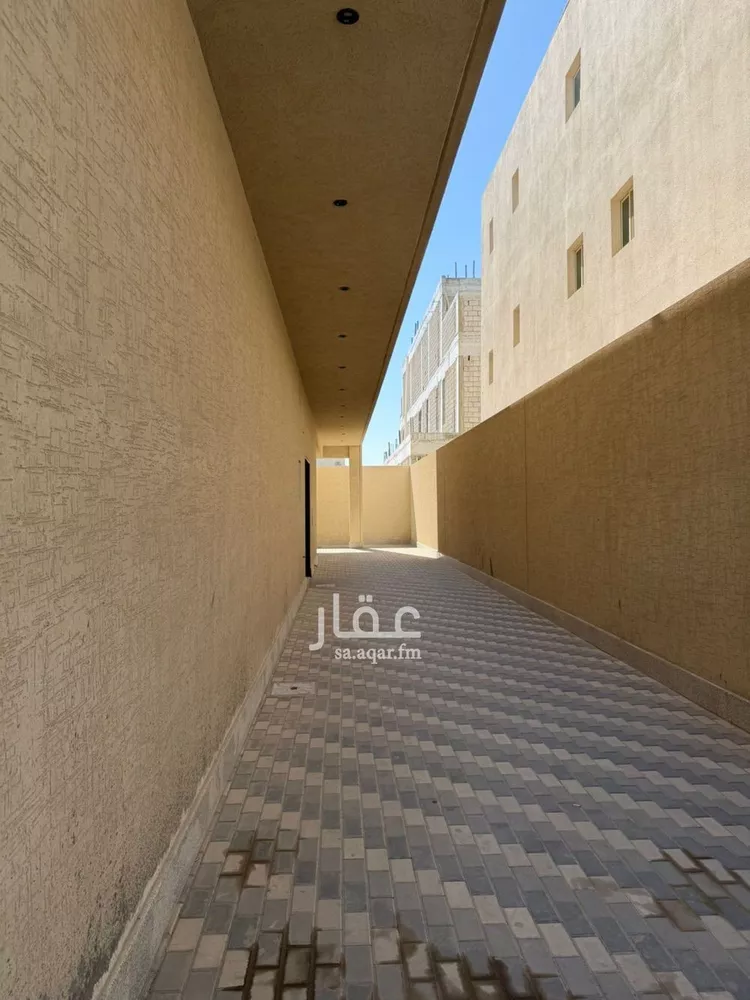 عمارة للبيع في شارع اسماء بنت مالك, حي العارض, مدينة الرياض, منطقة الرياض صورة 3
