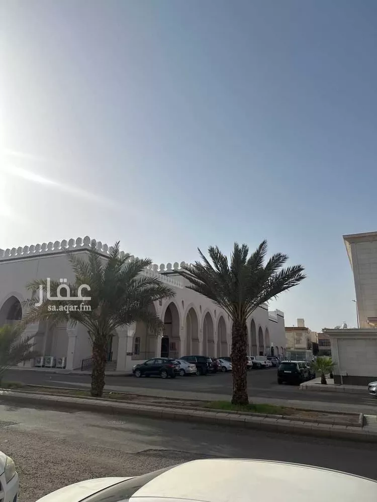 Commercial Office for Rent in Medina Bir Uthman صورة 2