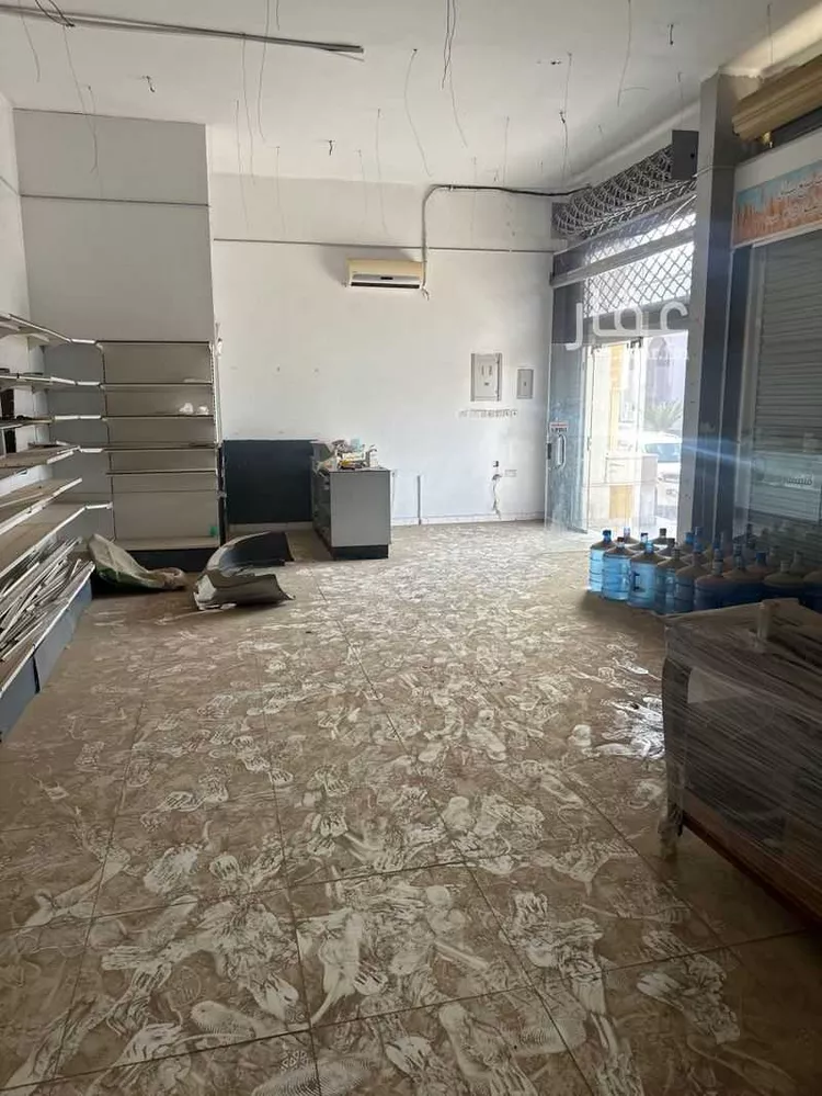 Commercial Office for Rent in Medina Bir Uthman صورة 4