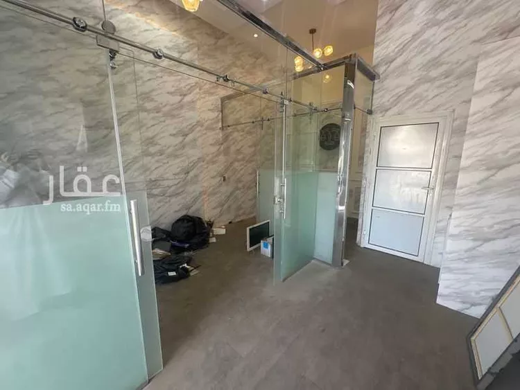 Commercial Office for Rent in Medina Bir Uthman صورة 3