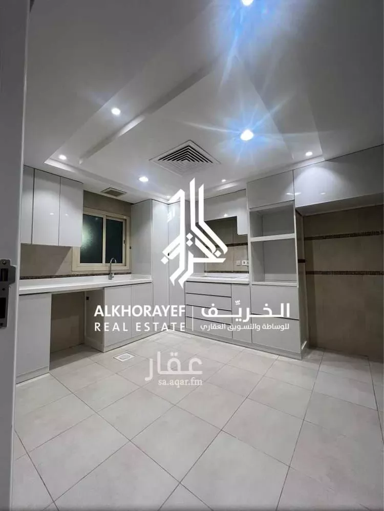 فيلا للبيع في شارع رقم 94, حي الياسمين, مدينة الرياض, منطقة الرياض صورة 2