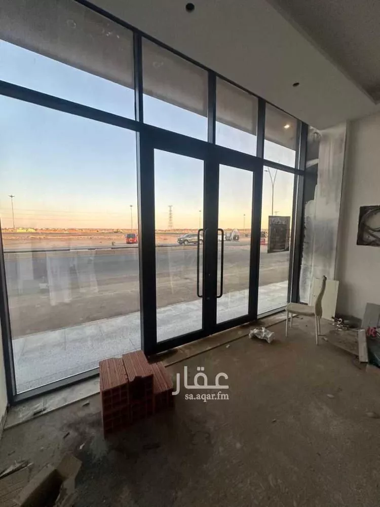 محل للإيجار في شارع خديجة بنت خويلد, حي البوادي, مدينة تبوك, منطقة تبوك صورة 4