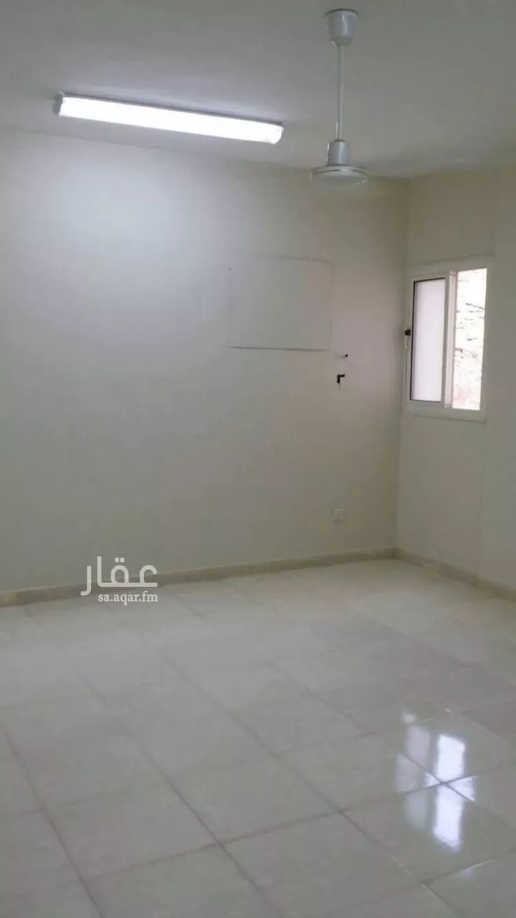مكتب تجاري للإيجار في شارع طريق الملك عبد العزيز, حي الخالدية الجنوبية, مدينة الدمام, المنطقة الشرقية صورة 3