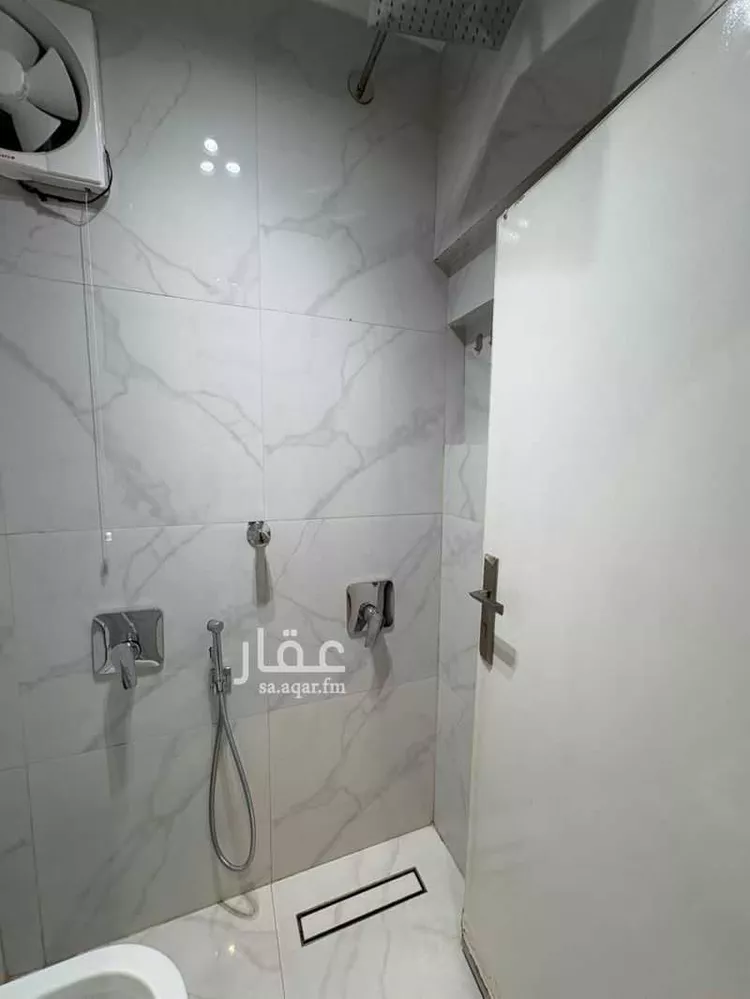 Building for Rent in Riyadh Al Olaya صورة 3