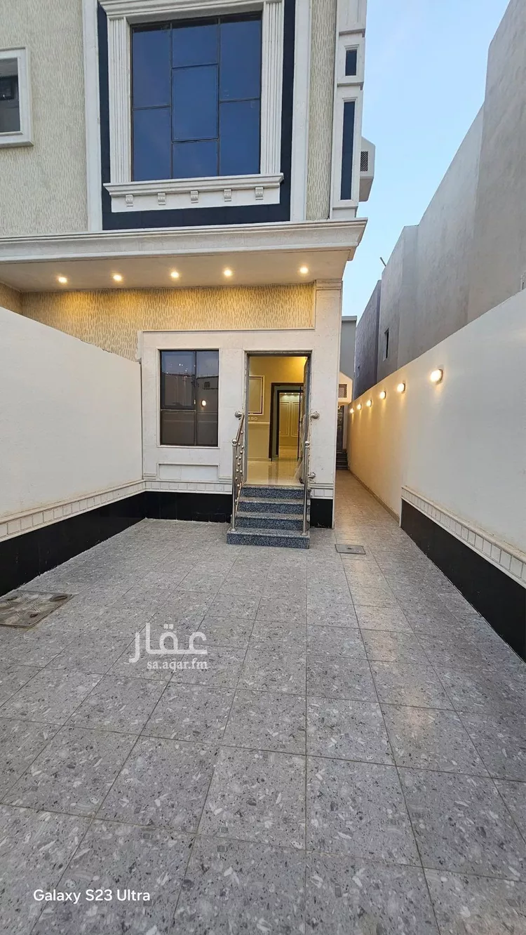 دور للبيع في شارع المنصور, حي الورود, مدينة صامطة, منطقة جازان صورة 5