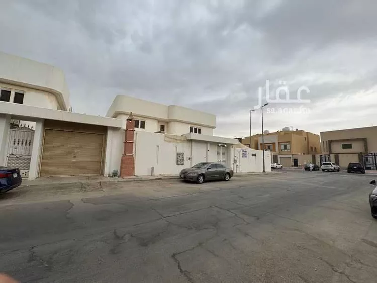 فيلا للبيع في شارع عبدالعزيز بن معمر ، حي الريان ، الرياض ، منطقة الرياض صورة 2