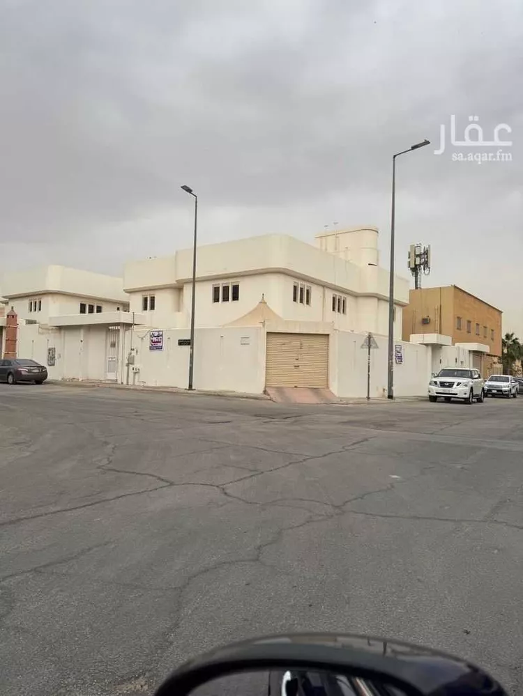 فيلا للبيع في شارع عبدالعزيز بن معمر ، حي الريان ، الرياض ، منطقة الرياض صورة 3