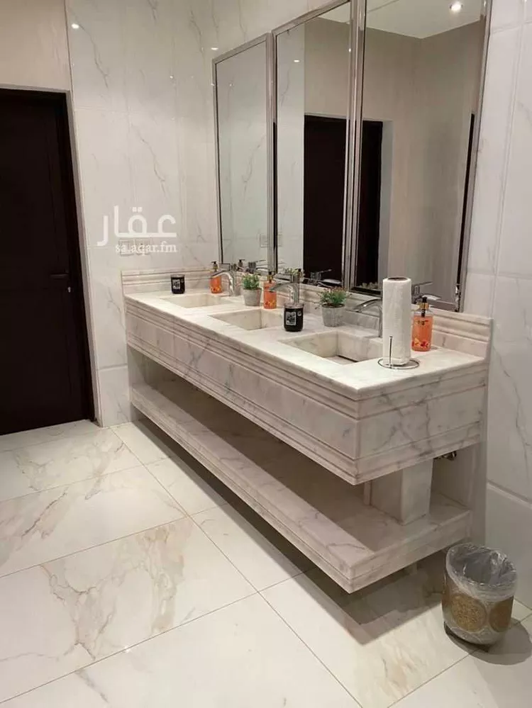 فيلا للبيع في شارع بدائع المرير, حي ظهرة البديعة, مدينة الرياض, منطقة الرياض صورة 3