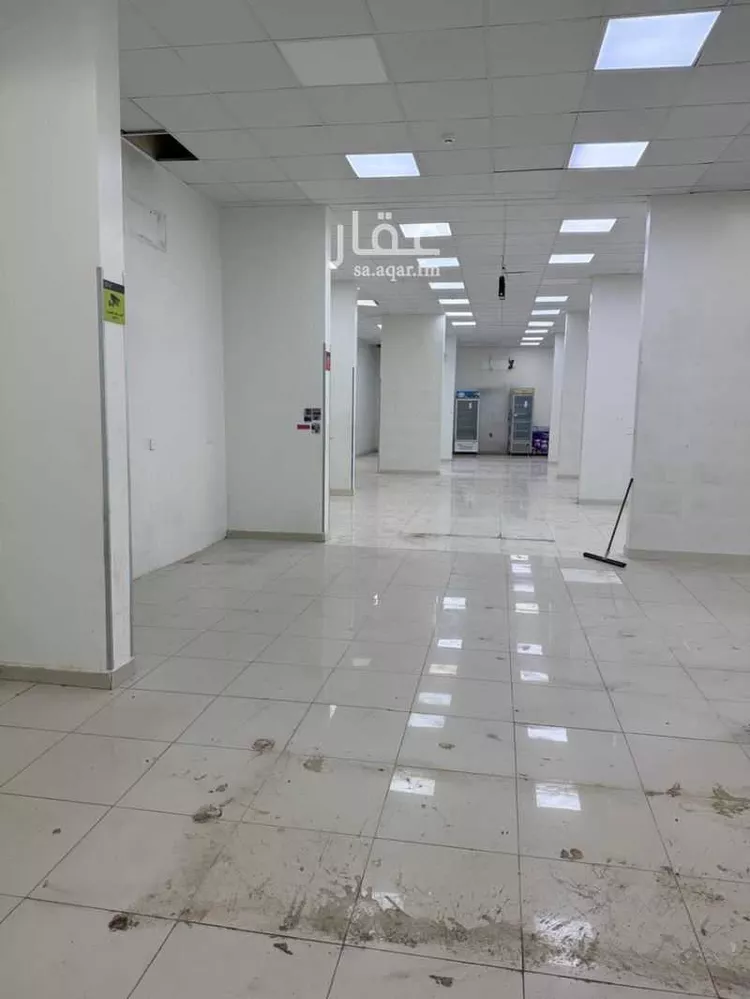 محل للإيجار في شارع حائل, حي ظهرة لبن, مدينة الرياض, منطقة الرياض 1 صورة