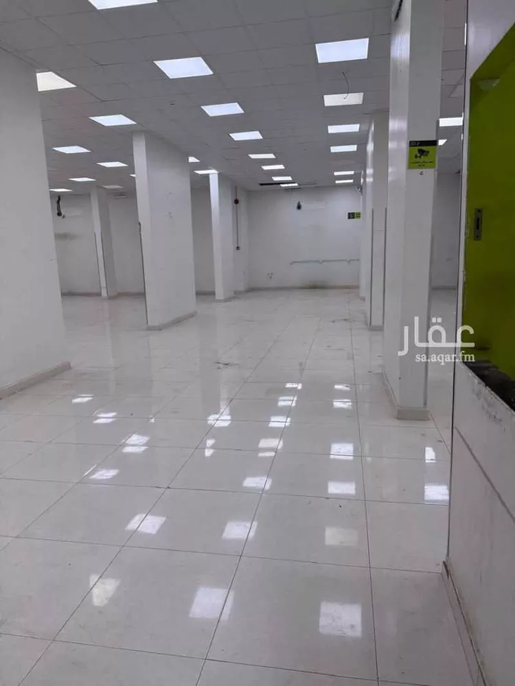 محل للإيجار في شارع حائل, حي ظهرة لبن, مدينة الرياض, منطقة الرياض صورة 3