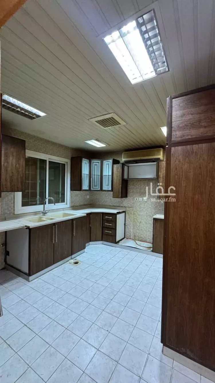 فيلا للبيع في شارع عبدالرحمن بن بريد, حي الملك سلمان, مدينة الرياض, منطقة الرياض صورة 4