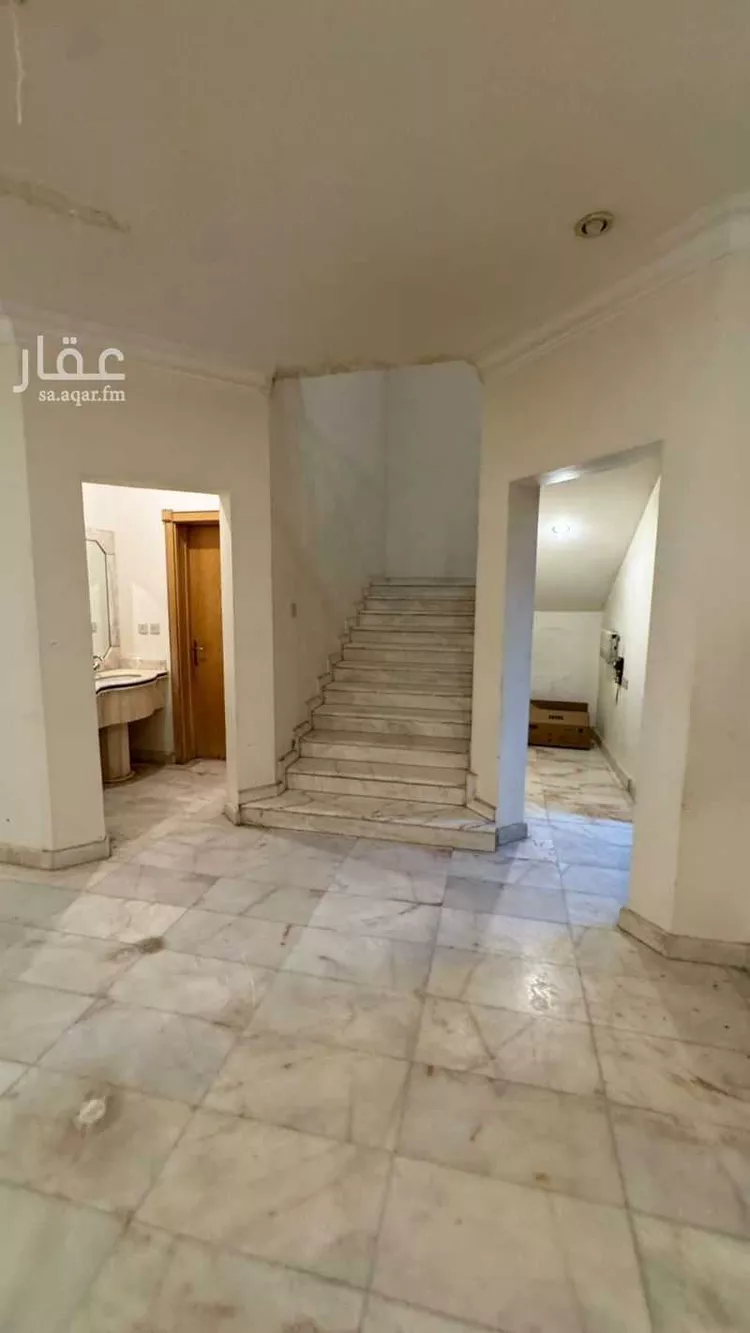فيلا للبيع في شارع عبدالرحمن بن بريد, حي الملك سلمان, مدينة الرياض, منطقة الرياض صورة 5