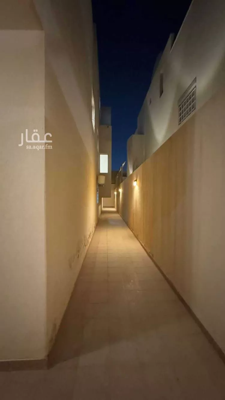 فيلا للبيع في شارع عبدالرحمن بن بريد, حي الملك سلمان, مدينة الرياض, منطقة الرياض صورة 2