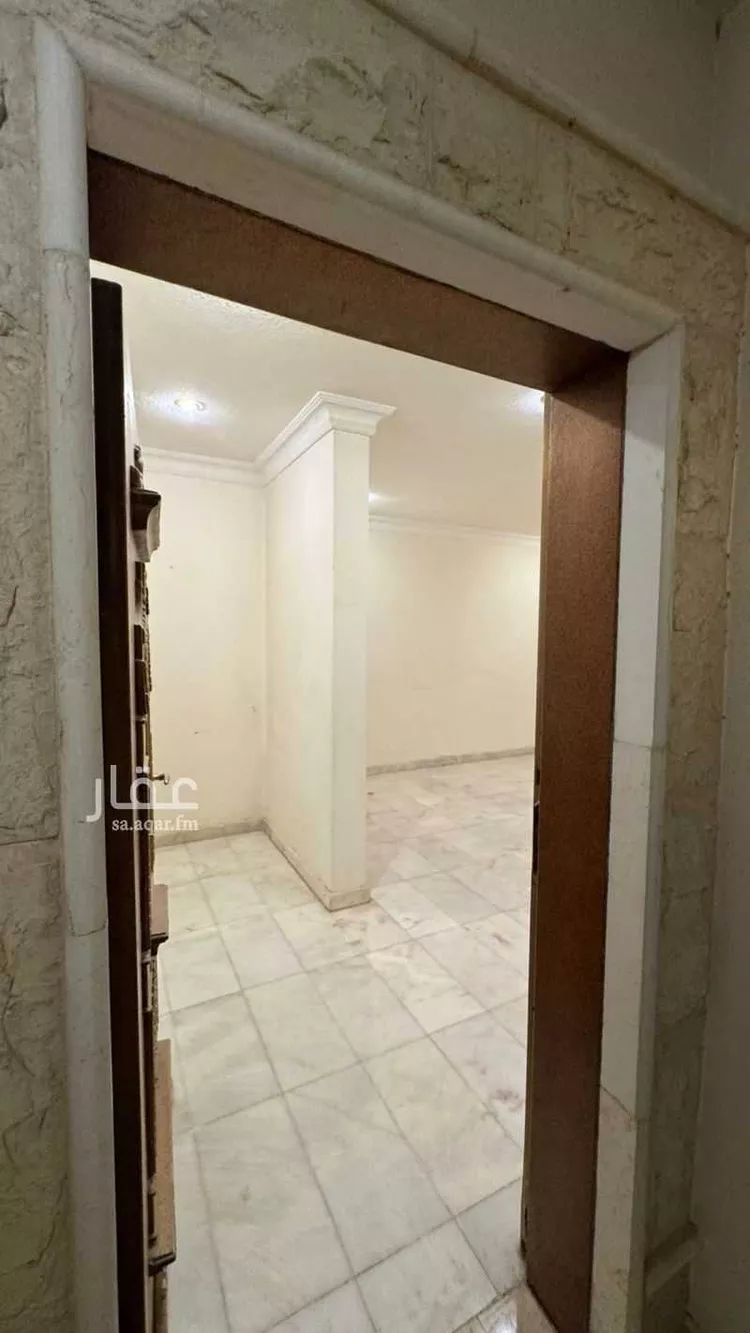 فيلا للبيع في شارع عبدالرحمن بن بريد, حي الملك سلمان, مدينة الرياض, منطقة الرياض صورة 5