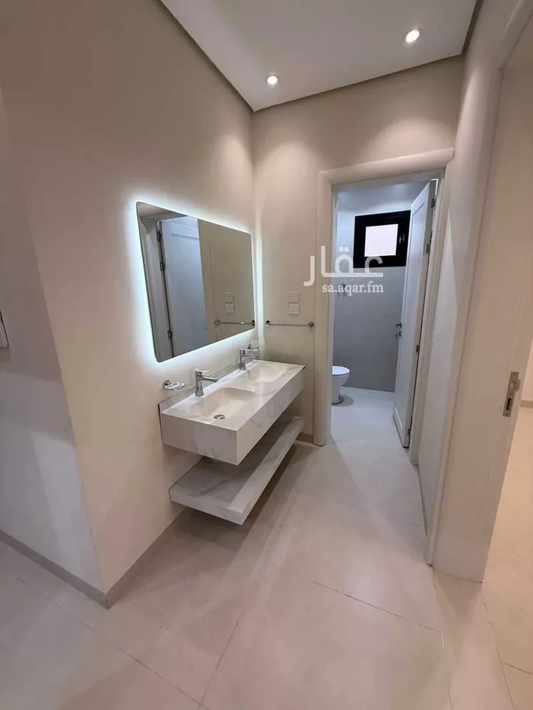 Floor for Rent in Riyadh Al Murabba 8