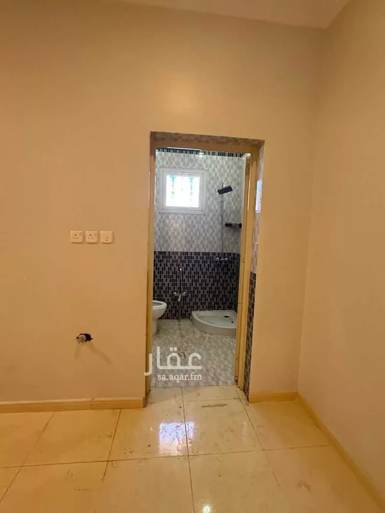 شقة للإيجار في شارع جبل اجياد, حي الورود, مدينة طريف, منطقة الحدود الشماليه 12