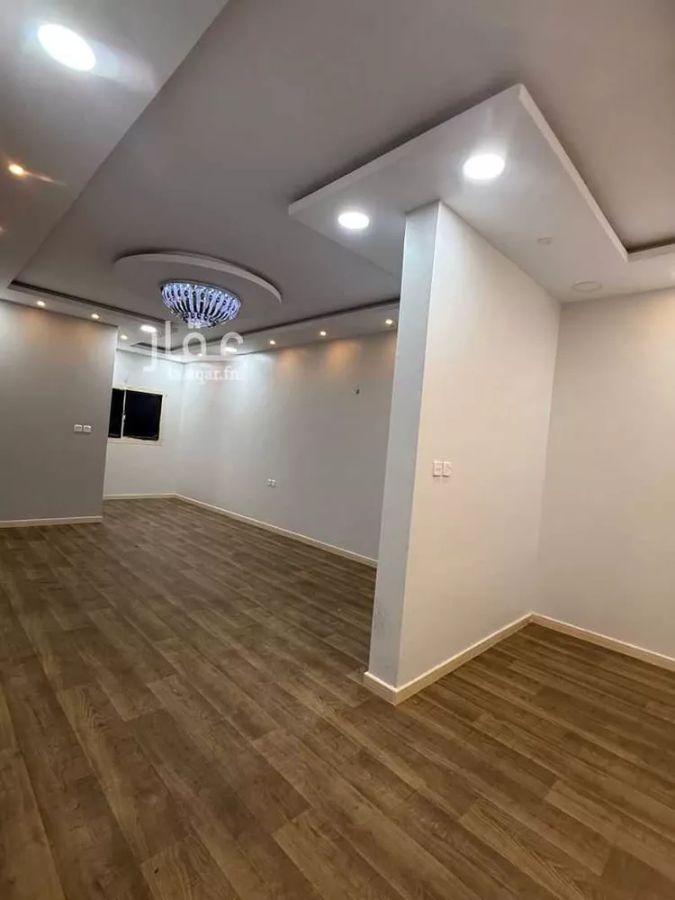 شقة للإيجار في شارع جبل اجياد, حي الورود, مدينة طريف, منطقة الحدود الشماليه 13