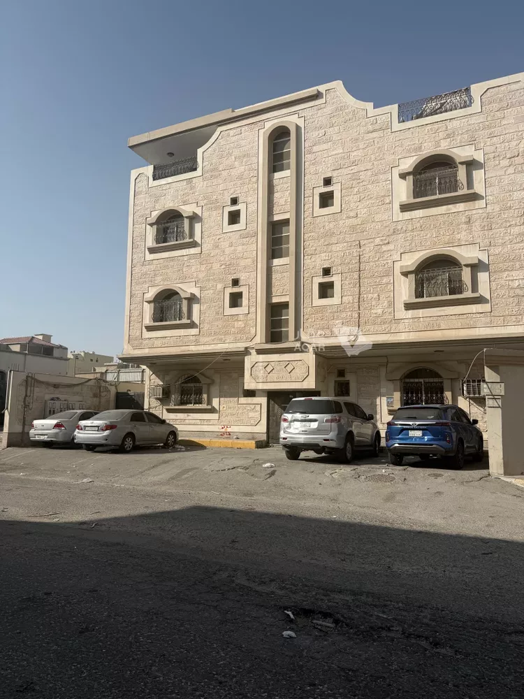 Building for Sale in Dammam An Nur 3
