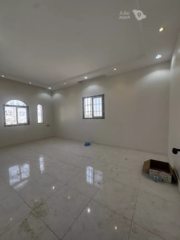 Floor for Rent in Riyadh Ash Sharq 8