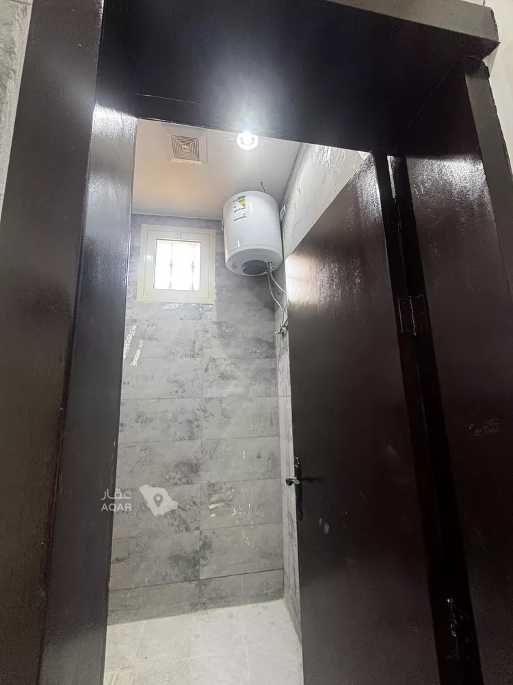 Floor for Rent in Riyadh Ash Sharq 9