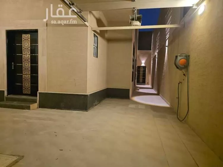 فيلا للإيجار في شارع حلل بنت أبي المكارم, حي المهدية, مدينة الرياض, منطقة الرياض