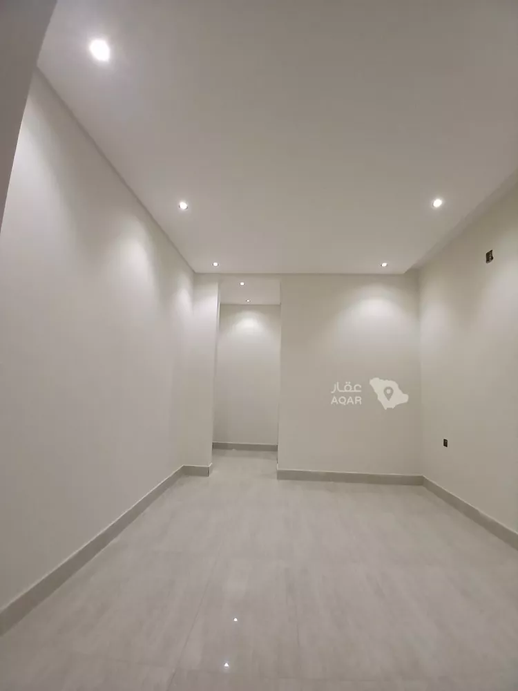 Floor for Sale in Riyadh Tuwaiq صورة 3