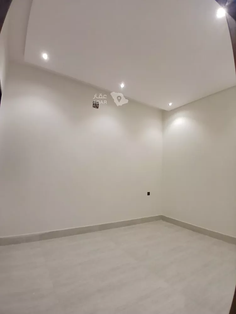 Floor for Sale in Riyadh Tuwaiq 14