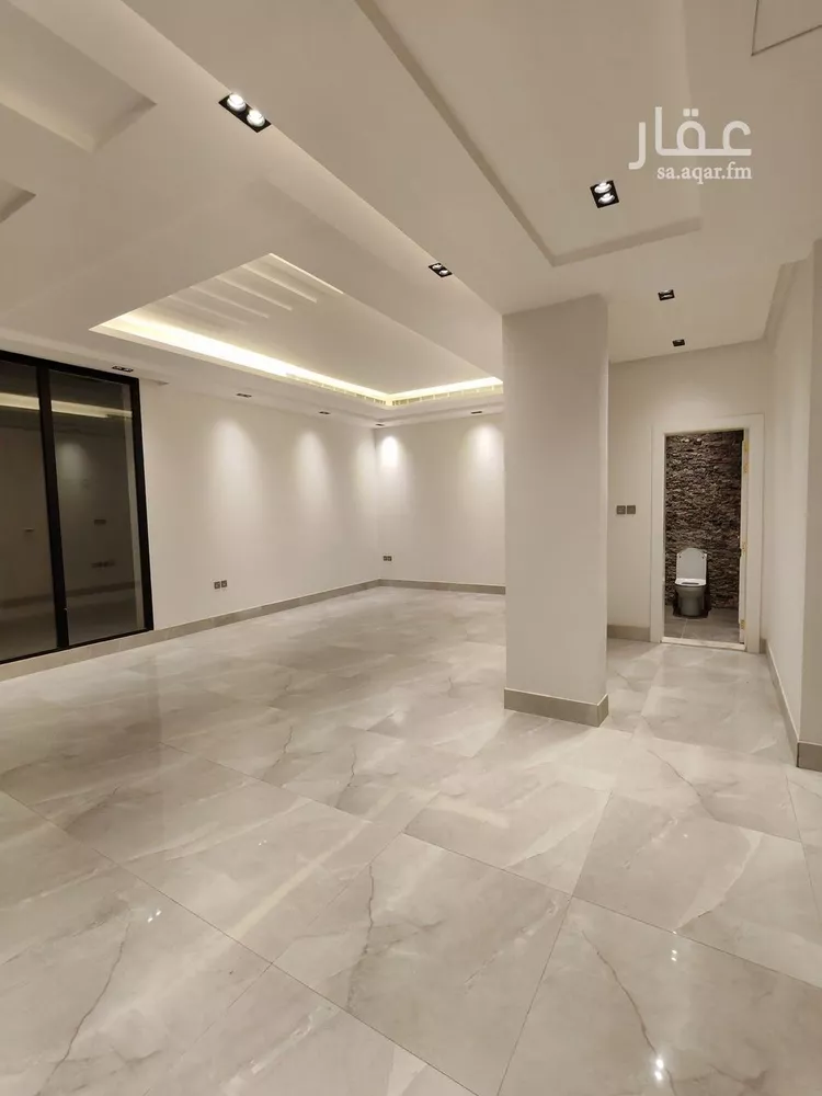 Villa for Sale in Riyadh Al Arid 10