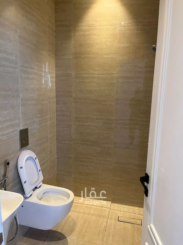 شقة للبيع في شارع شيبة بن عبدالرحمن, حي الروضة, مدينة الرياض, منطقة الرياض صورة 2