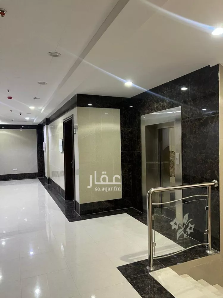 مكتب تجاري للإيجار في شارع خالد بن الوليد, حي غرناطة, مدينة الرياض, منطقة الرياض صورة 4