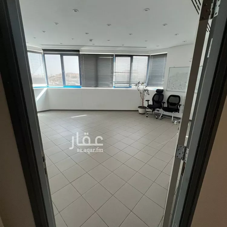 مكتب تجاري للإيجار في شارع وادي رحمة, حي غرناطة, مدينة الرياض, منطقة الرياض 11