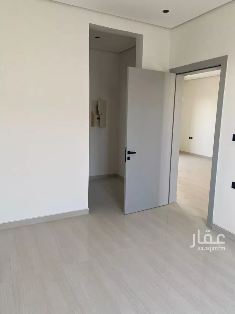 دور للبيع في شارع ابن ذكوان, حي الفاروق, مدينة الرياض, منطقة الرياض 12