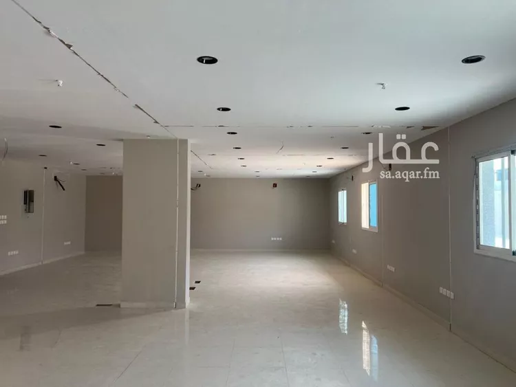 مكتب تجاري للإيجار في شارع خالد بن الوليد, حي غرناطة, مدينة الرياض, منطقة الرياض صورة 5