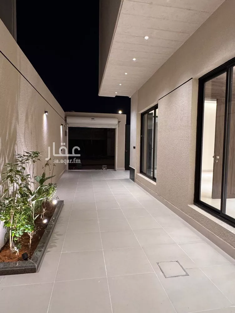 دور للبيع في شارع المحدار, حي المعيزيلة, مدينة الرياض, منطقة الرياض