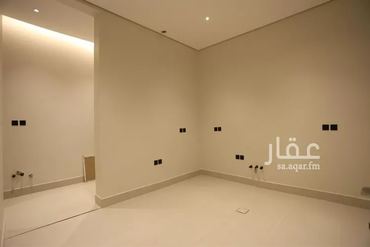 دور للبيع في شارع المحدار, حي المعيزيلة, مدينة الرياض, منطقة الرياض صورة 4